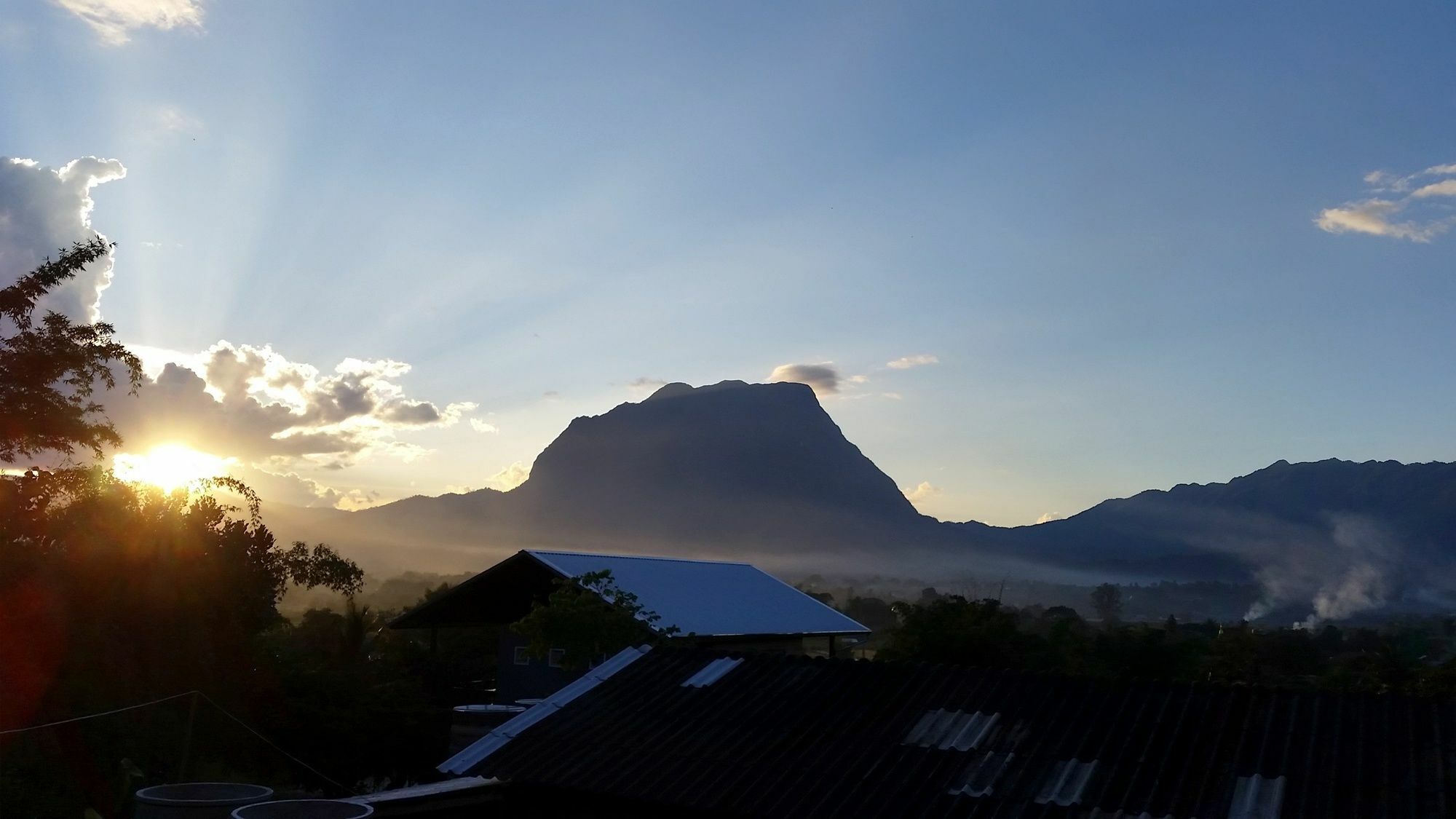 Baan Aingdoi Homestay, チェンダオ エクステリア 写真